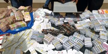 Trafic de médicaments à Conakry : saisie record au marché Madina et quatre arrestations