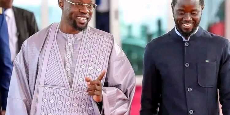 Sénégal : Le président Bassirou Diomaye Faye met fin aux fonctions du Premier ministre Ousmane Sonko