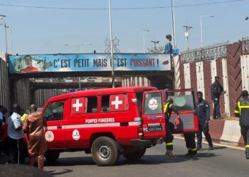 Conakry : un mort dans un accident de la circulation sous le pont de Gbessia, l’autoroute Fidel Castro paralysée
