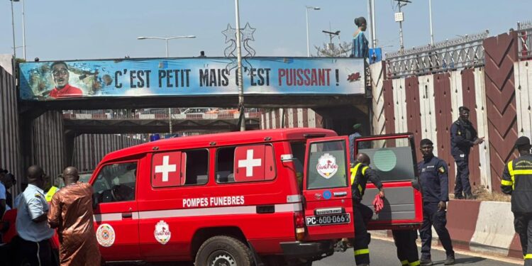 Conakry : un mort dans un accident de la circulation sous le pont de Gbessia, l’autoroute Fidel Castro paralysée