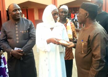 Journée sociale : Hadja Djènè Condé à l&rsquo;écoute des citoyens de la commune de Matam