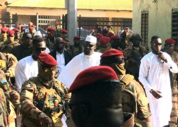 Tabaski 2026 : Mamadi Doumbouya en communion avec la population de Kankan pour la prière de la fête