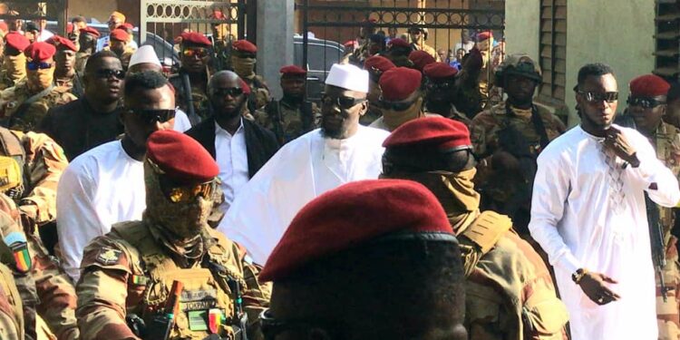 Tabaski 2026 : Mamadi Doumbouya en communion avec la population de Kankan pour la prière de la fête