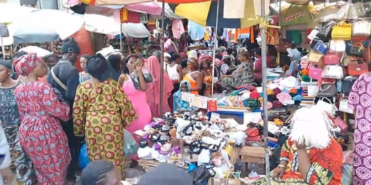 Tabaski 2026 : Cri de cœur des femmes diplômées au marché de Madina