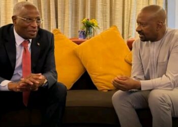 Le Premier ministre guinéen reçoit le Vice-président sierra-léonais à Conakry