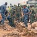 Coyah : Une journée d’assainissement civilo-militaire pour un cadre de vie plus propre