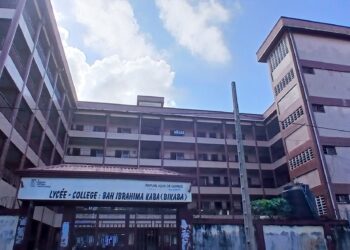 Rentrée scolaire timide au lycée-collège Bikaba : le proviseur Sidi Koulibaly évoque le « syndrome guinéen »